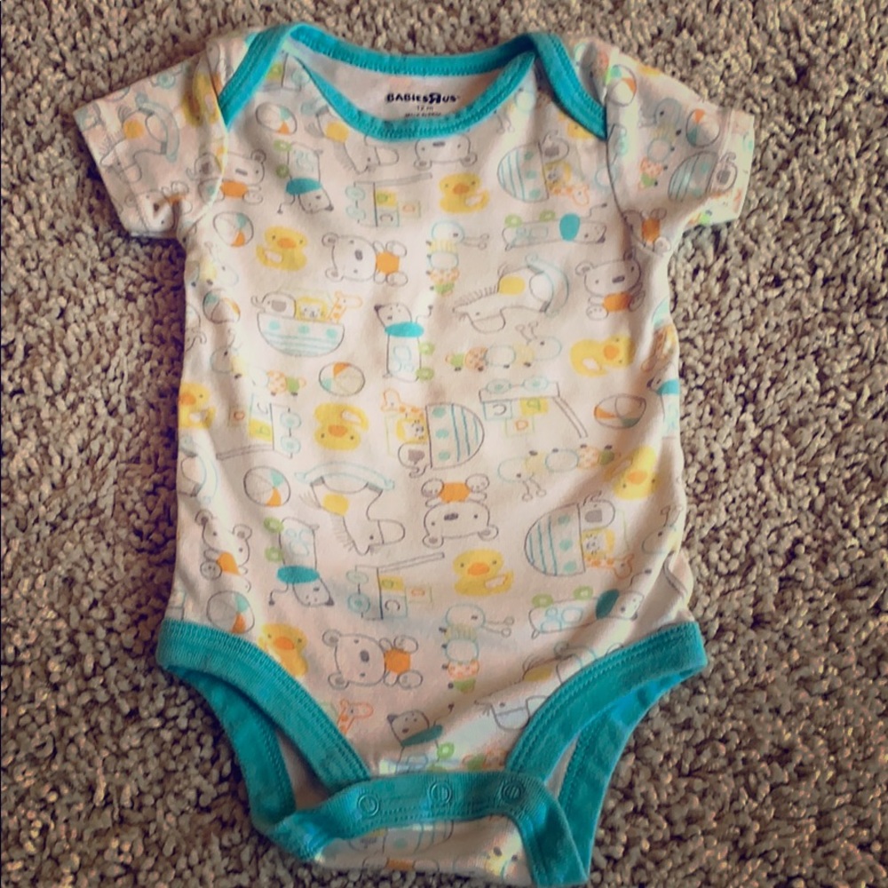 🍼 🐥 Babies R Us Baby Boys One Piece Bodysuit Size 12 Months